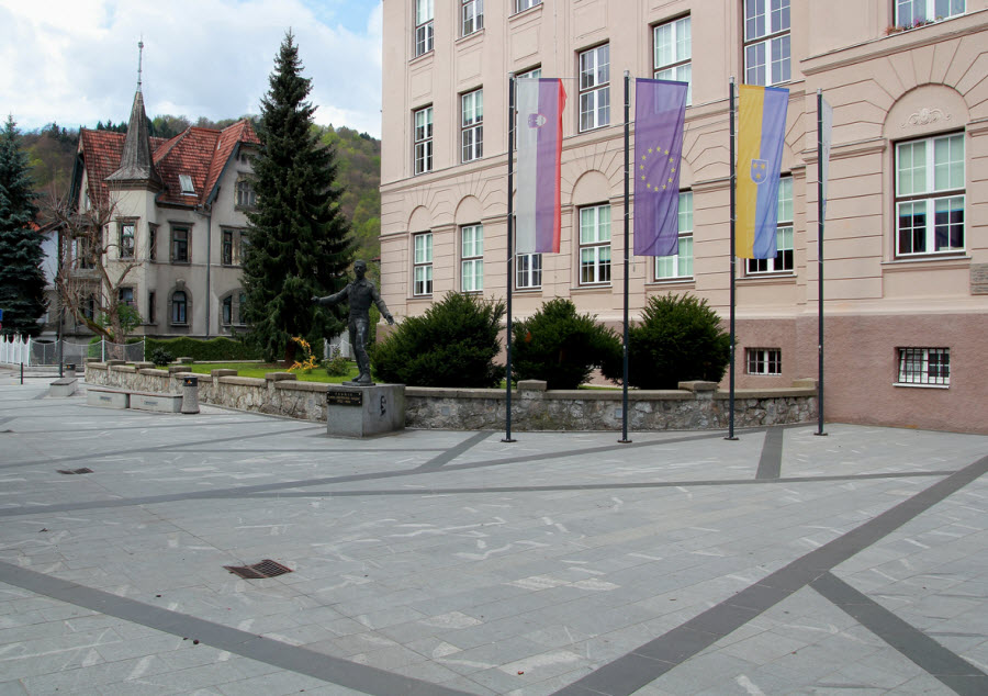 Ploščad I Gimnazija v Celju